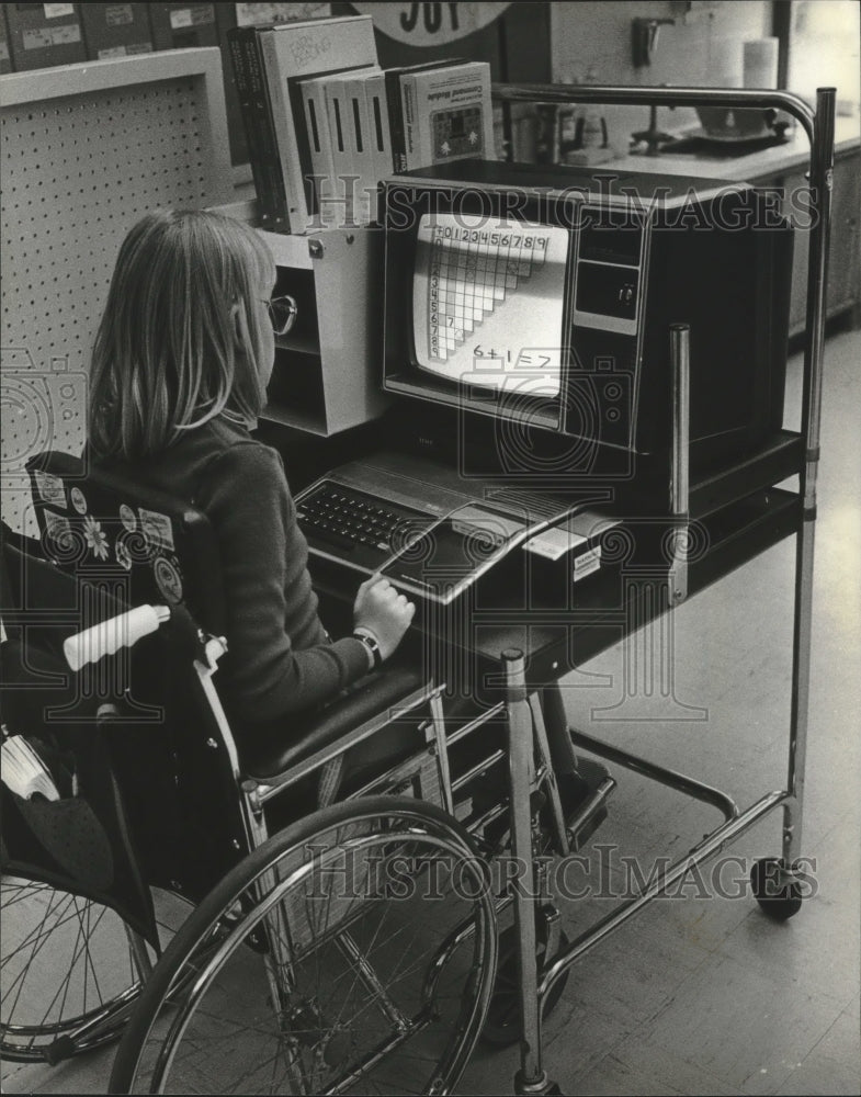 1981 Physically handicapped child at Elmwood School in New Berlin - Historic Images