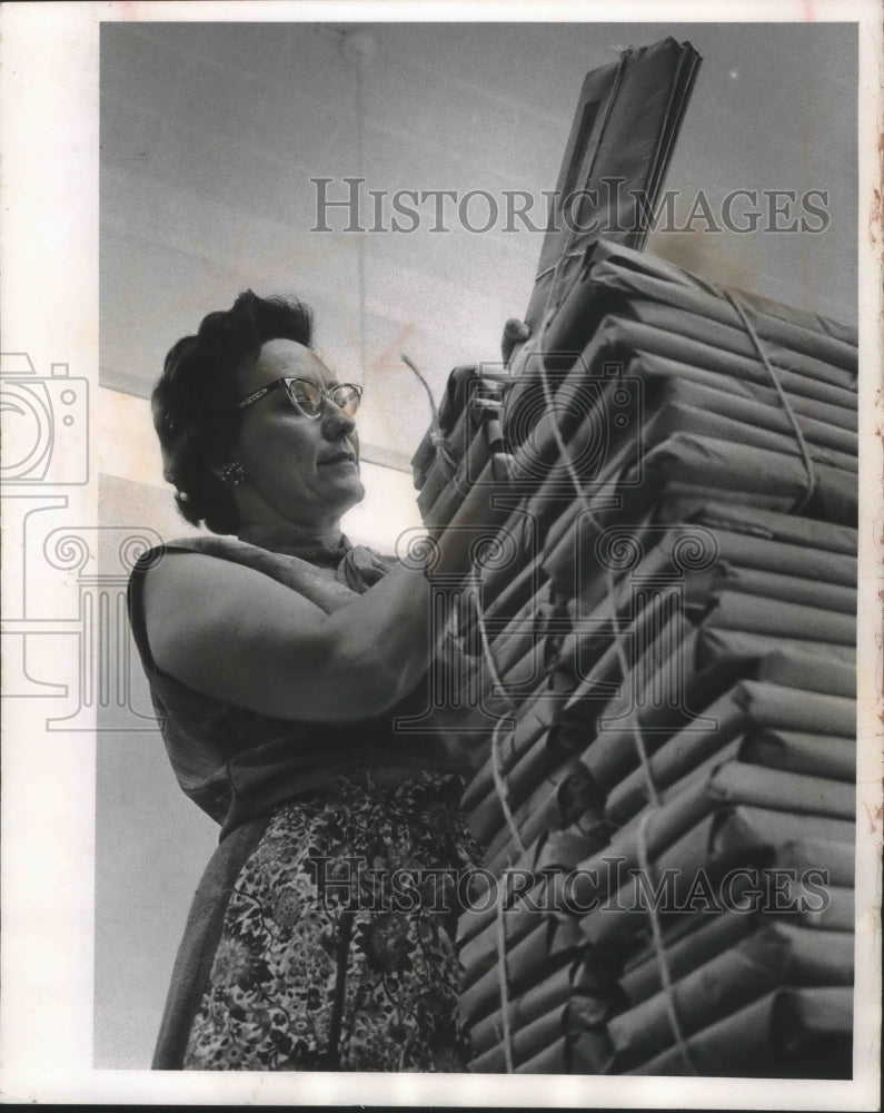 1968 Eunice Niemi County election commission examines ballots-Historic Images