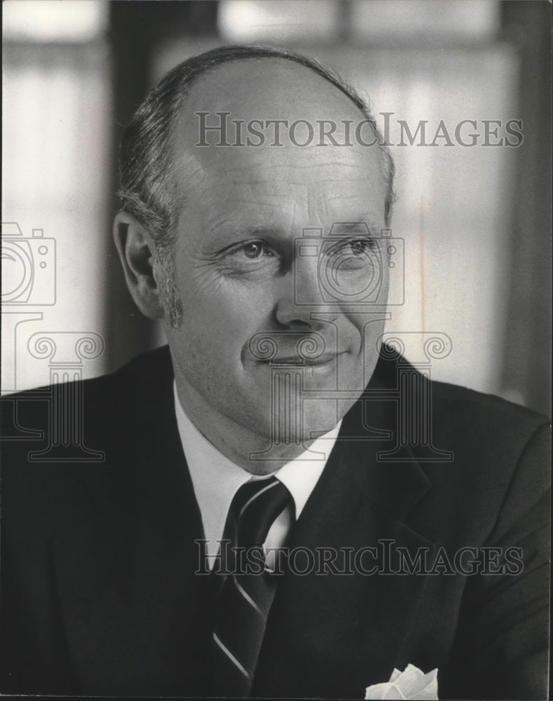 1976 Press Photo Claes Nobel, great grand nephew of Nobel prize founder - Historic Images
