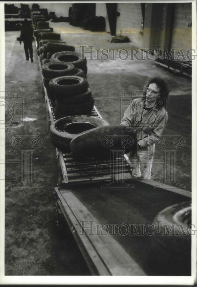 1993 Press Photo National Tire Service Corporation in Waukesha - mjb71474 - Historic Images