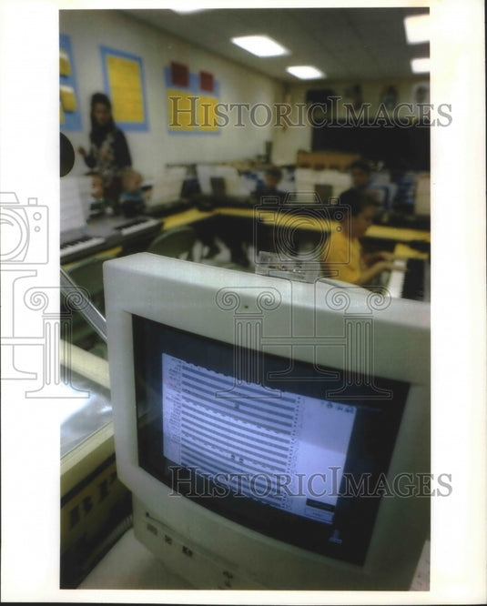 1993 Tina Graff's computer tracking progress of students, Wisconsin. - Historic Images