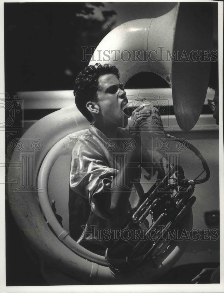 1990 Press Photo Jeff Menden, tuba player for Lancer band in New Berlin - Historic Images