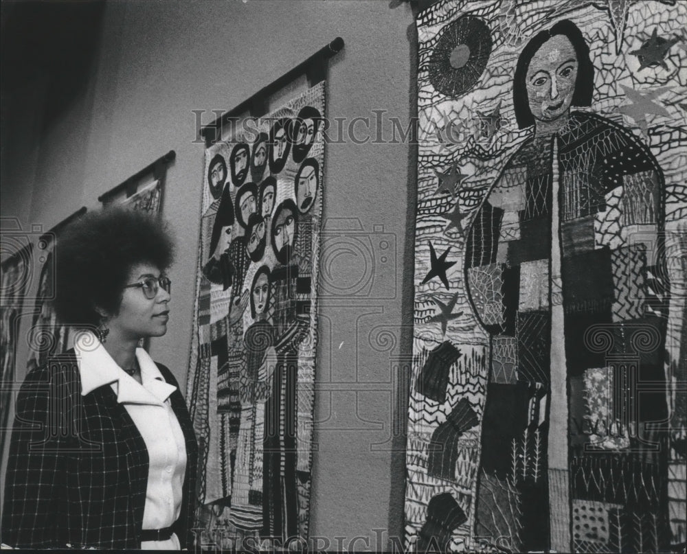 1974 Press Photo UWM Asst Prof Maxine Nimtz anthrology to speak at art festival - Historic Images