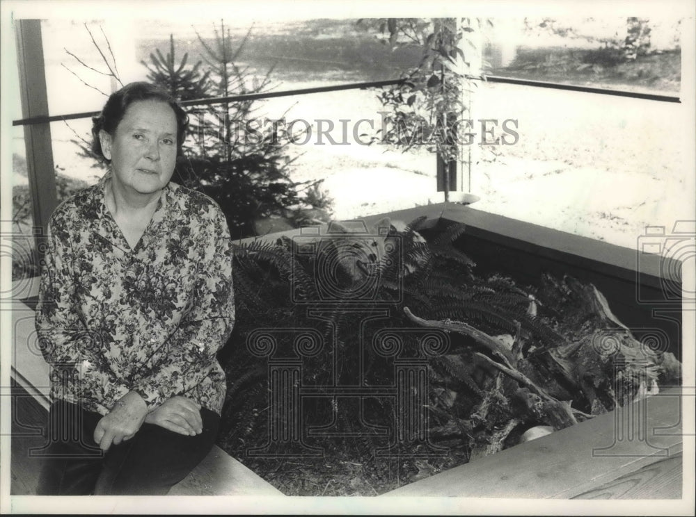 1988 Lois Nestel, director, Cable Natural History Museum, Cable, WI - Historic Images