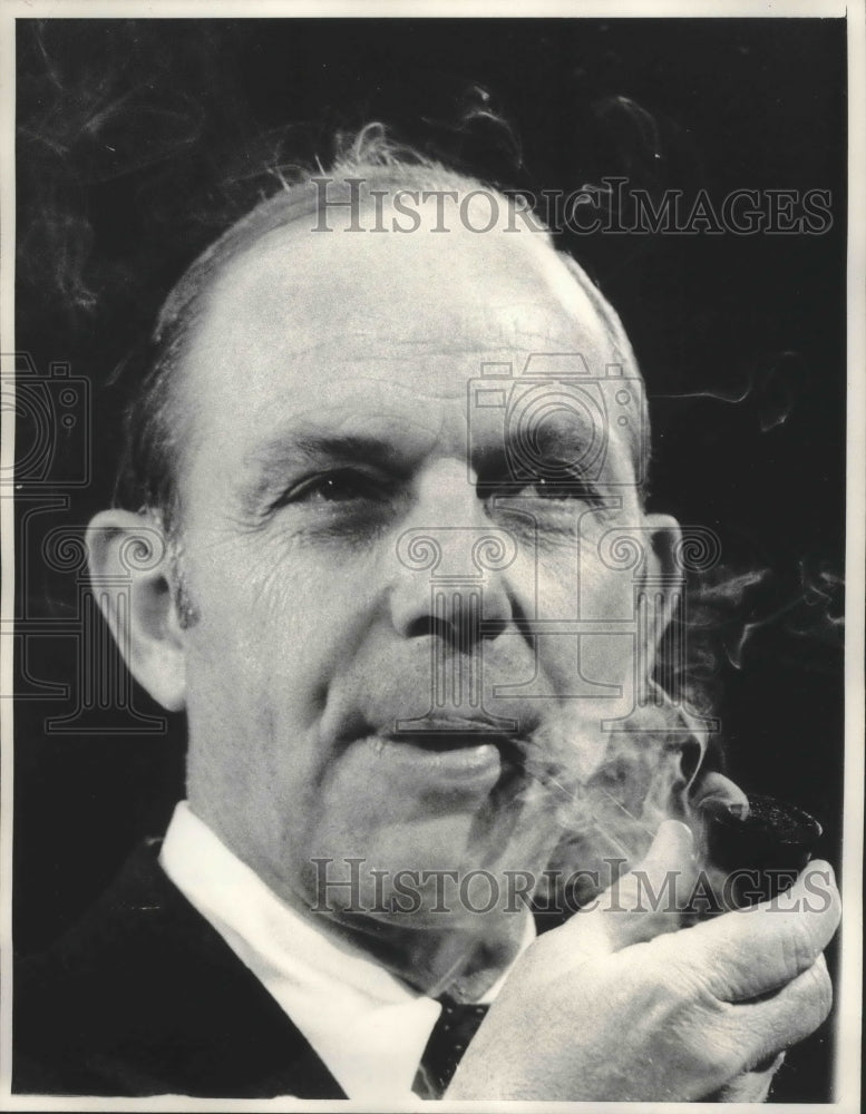 1972 Press Photo U.S. Labor Secretary James Hodgson in Washington D.C. - Historic Images