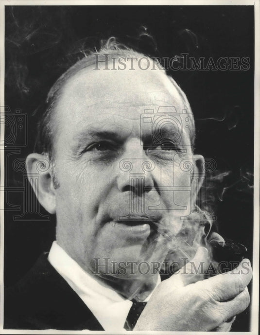1972 Press Photo U.S. Labor Secretary James Hodgson in Washington D.C. - Historic Images
