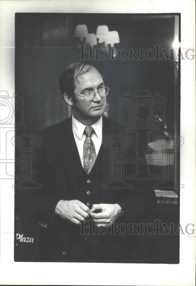 1981 Press Photo Rudolph G. Penner is director of tax policy in Washington. - Historic Images