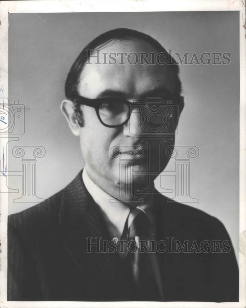 1976 Press Photo John Ingersoll, building &amp; senior editor of House Beautiful, - Historic Images