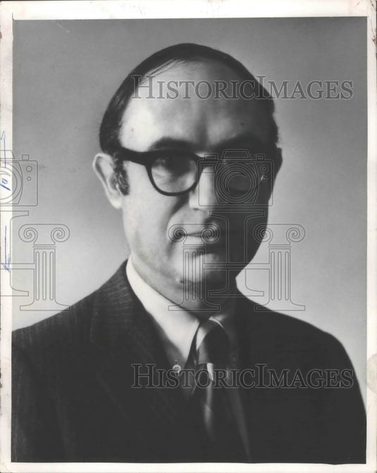 1976 Press Photo John Ingersoll, building & senior editor of House Beautiful, - Historic Images