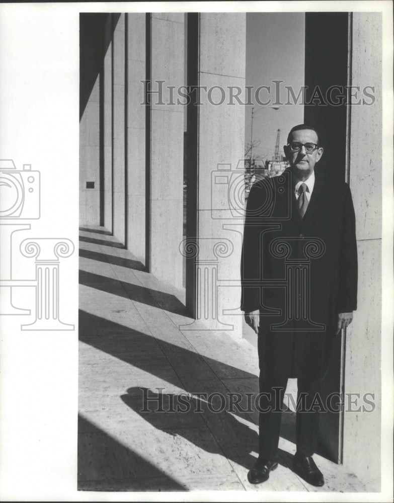 1973 Press Photo Craig Hutchinson, general manager, Milwaukee Symphony Orchestra - Historic Images