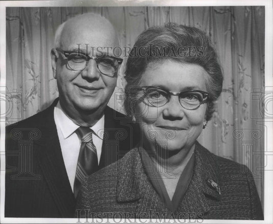1971 Press Photo Dr. & Mrs. Fred J. Hofmeister, Milwaukee gynecologist