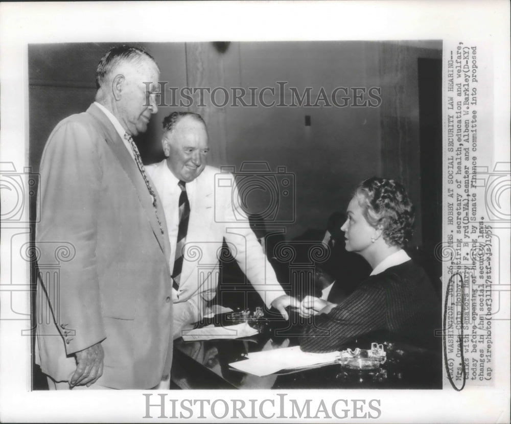 1955 Mrs. Ovate Culp Hobby speaking with senators before hearing - Historic Images
