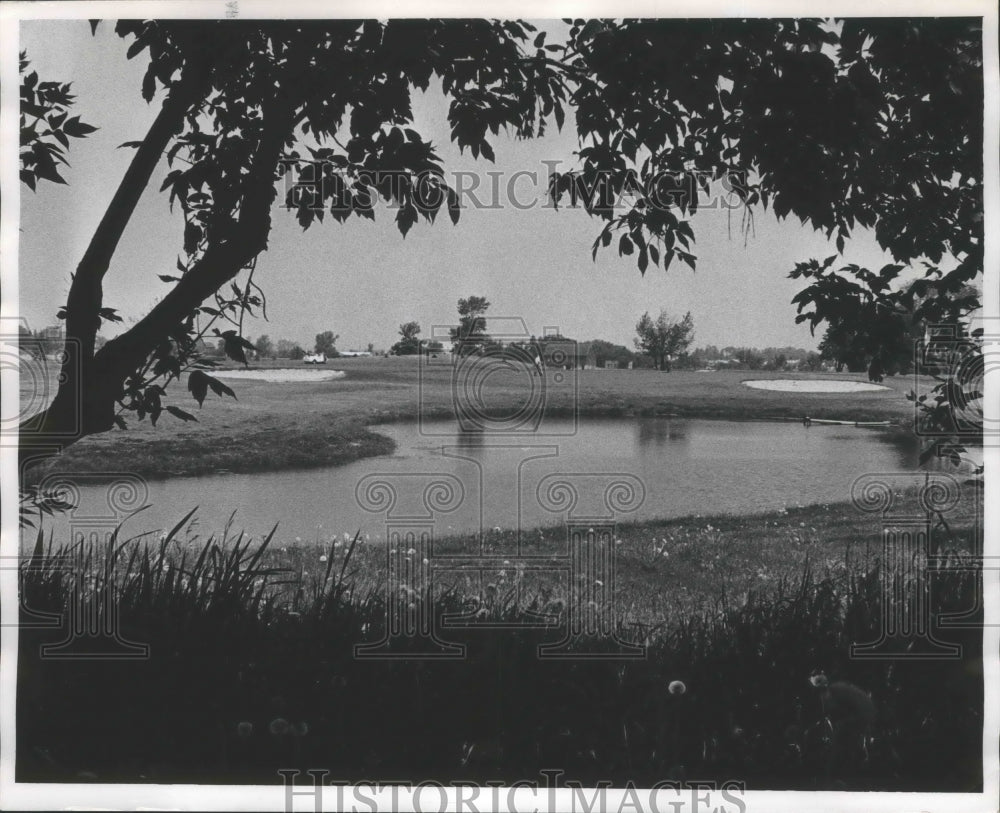 1968 Press Photo View of Lake near No.1 green at North Shore County Club - Historic Images