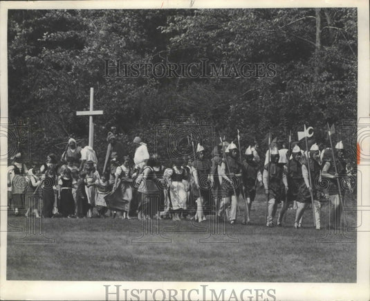 1970 Press Photo New Glarus residents in "Wilhelm Tell" drama at festival-Historic Images