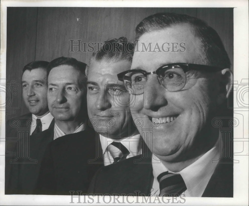 1970 Press Photo Better Business Bureau of Greater Milwaukee Executives - Historic Images