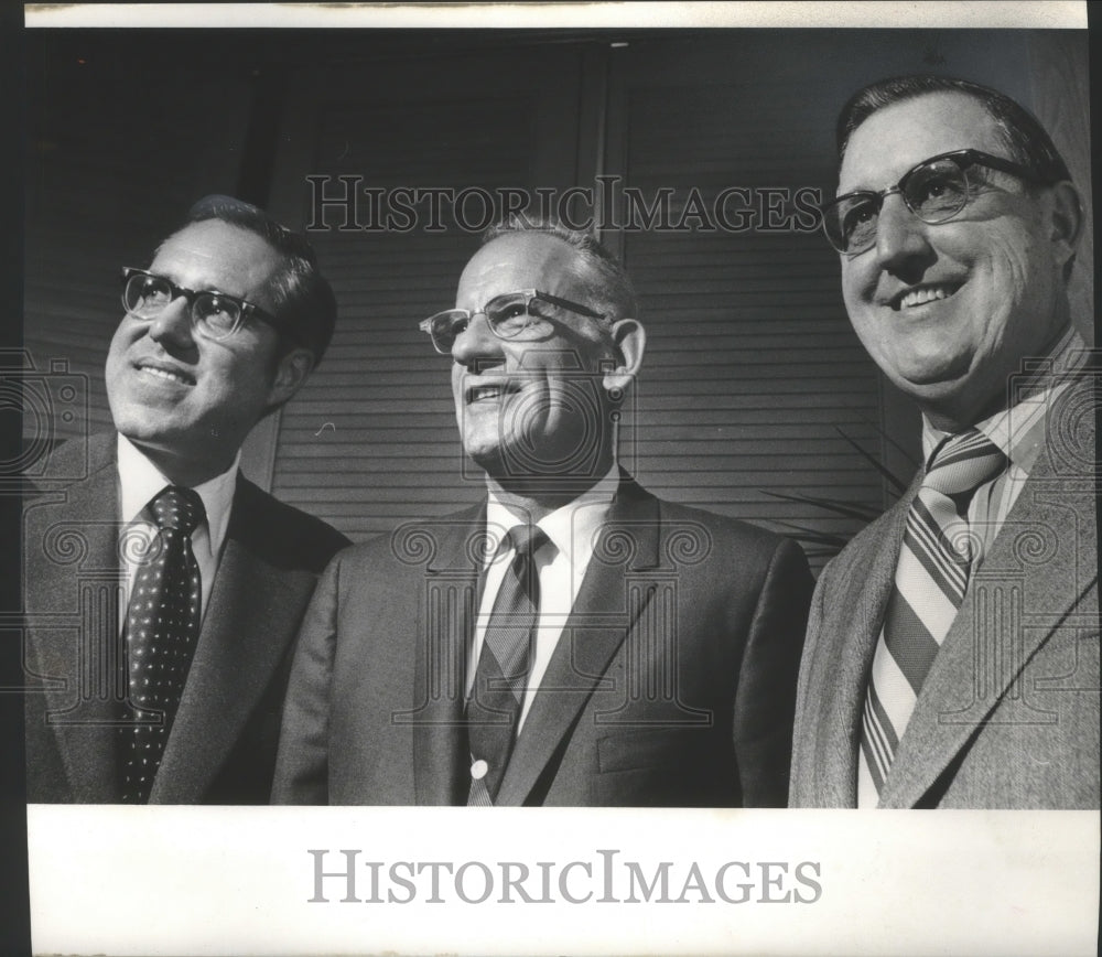 1971 Press Photo Malcom Jensen, Robert Christiansen, Leonard Hobert, Milwaukee - Historic Images