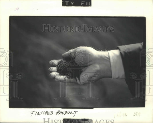 1983 Press Photo Hynite Corp., Milwaukee, finished product high in nitrogen - Historic Images