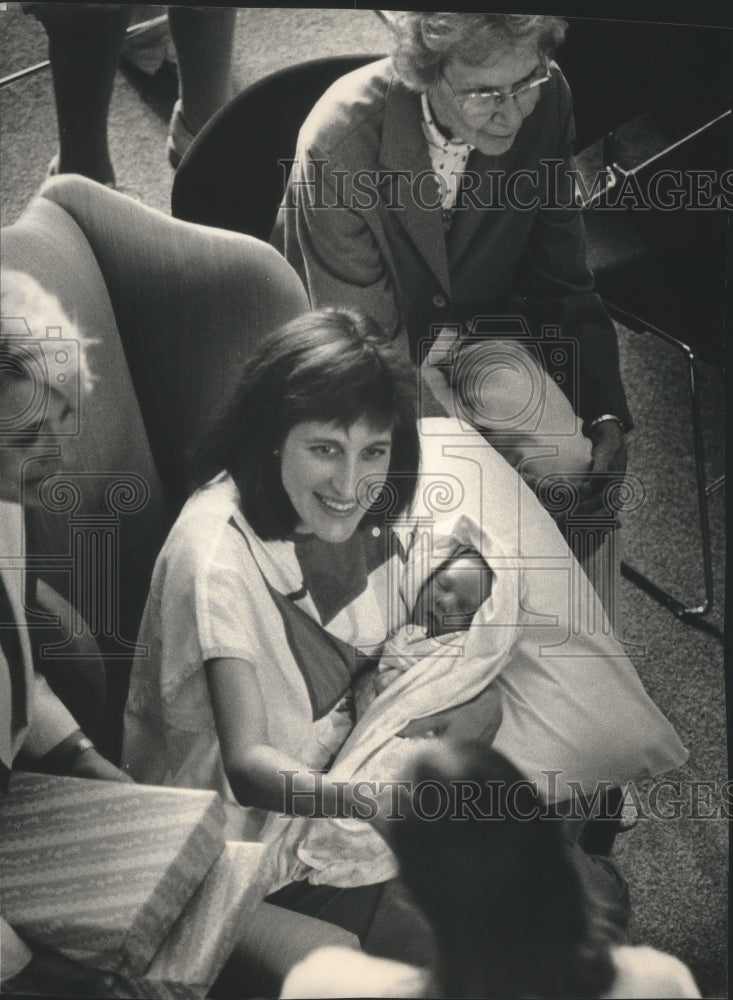 1992 Press Photo Milwaukee&#39;s First Lady Susan Mudd and infant son Benjamin - Historic Images