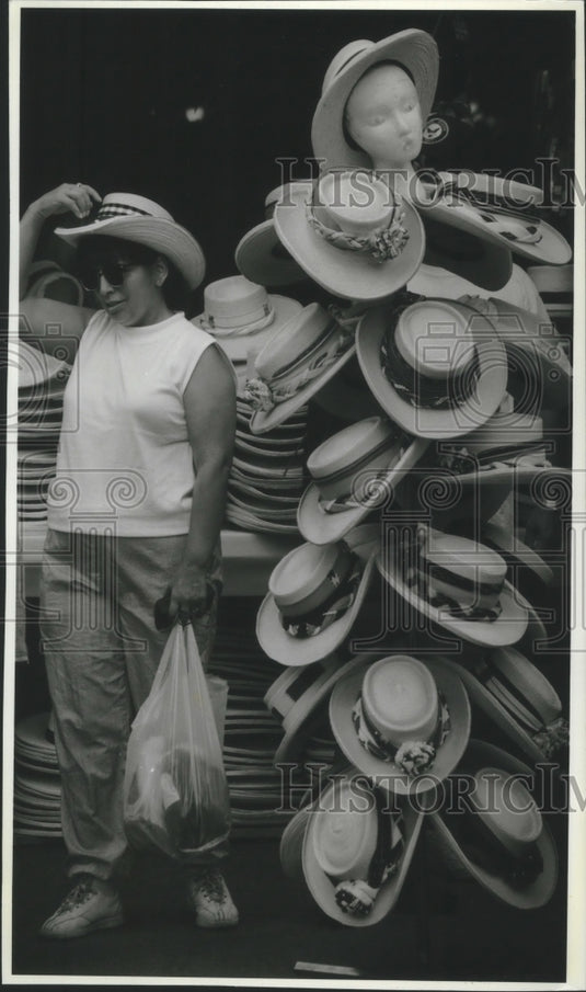 1994 Press Photo Norma Salazar at Mexican Festival at Maier Festival Park - Historic Images