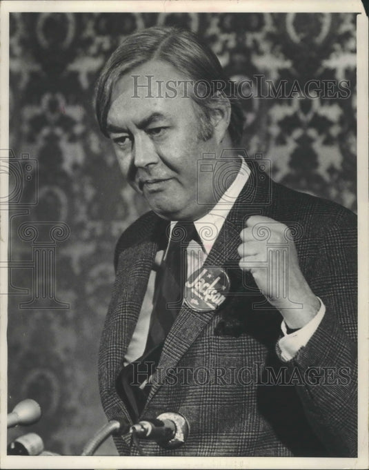 1976 Press Photo Daniel P. Moynihan at a press conference - mjb73641 - Historic Images