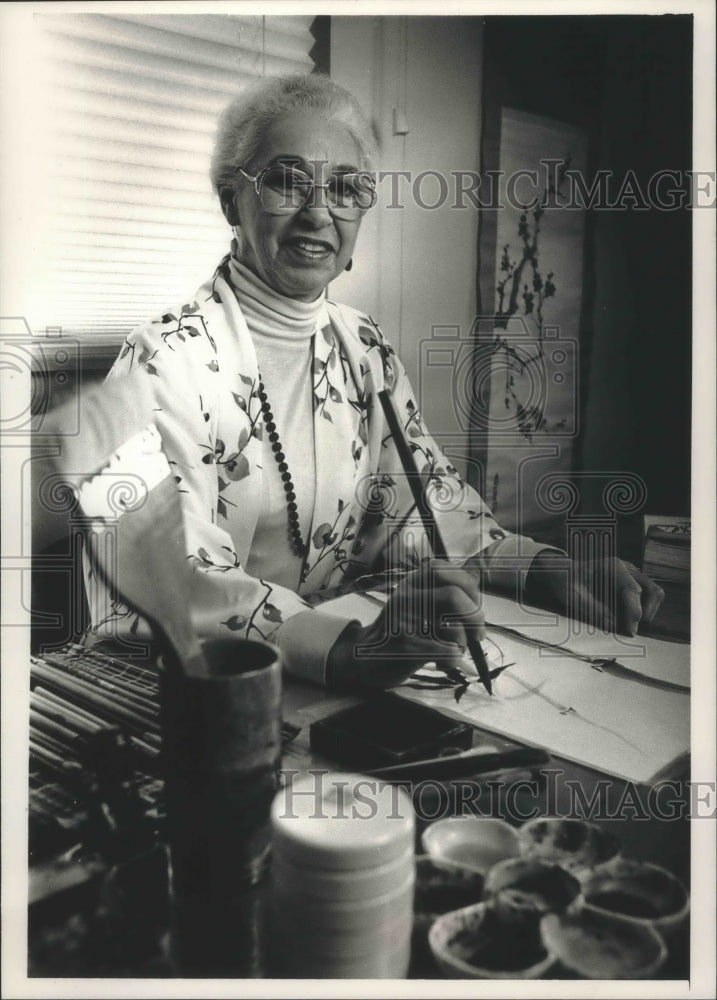 1989 Artist Dorothy Naimon, Milwaukee works on rice paper-Historic Images
