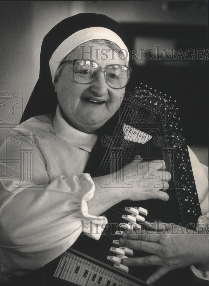 1989 Sister Mildred Rieber, Lasata Nursing Home, Wisconsin-Historic Images
