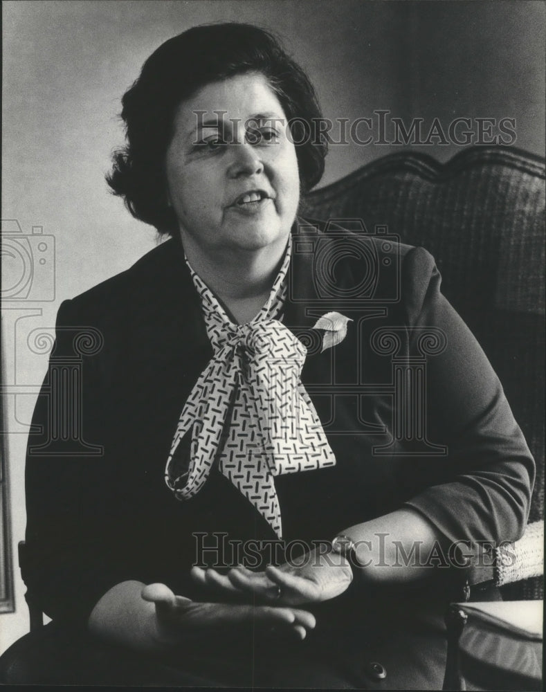 1975 Press Photo Betty Southard Murphy, Chairman National Labor Relations Board-Historic Images