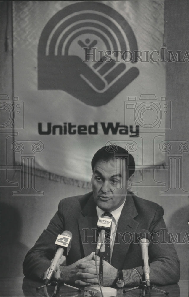 1986 Henry J. Monaco, United Way of Greater Milwaukee, talks charity - Historic Images