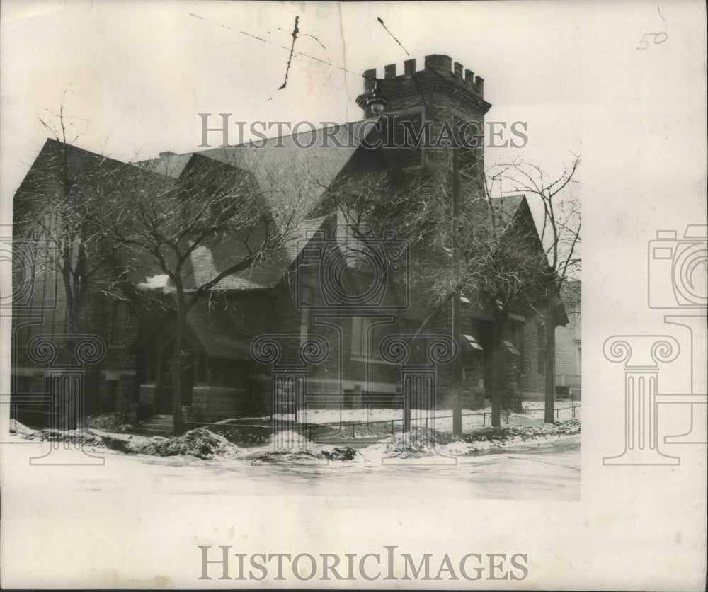 1945 Press Photo First Reformed Church sold to Mt. Zion Baptist Church Wisconsin-Historic Images