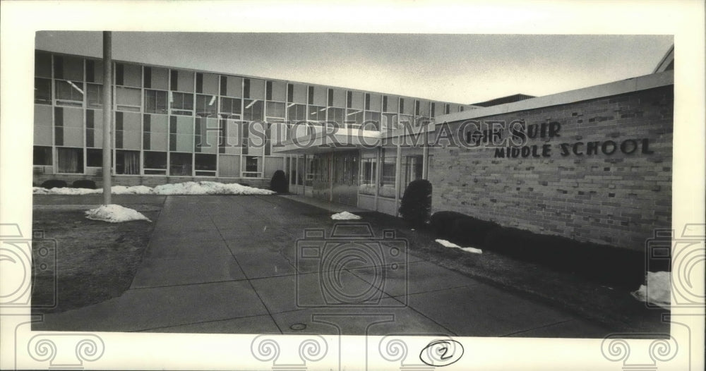 1985 Exterior of John Muir Middle School in Milwaukee, Wisocnsin - Historic Images