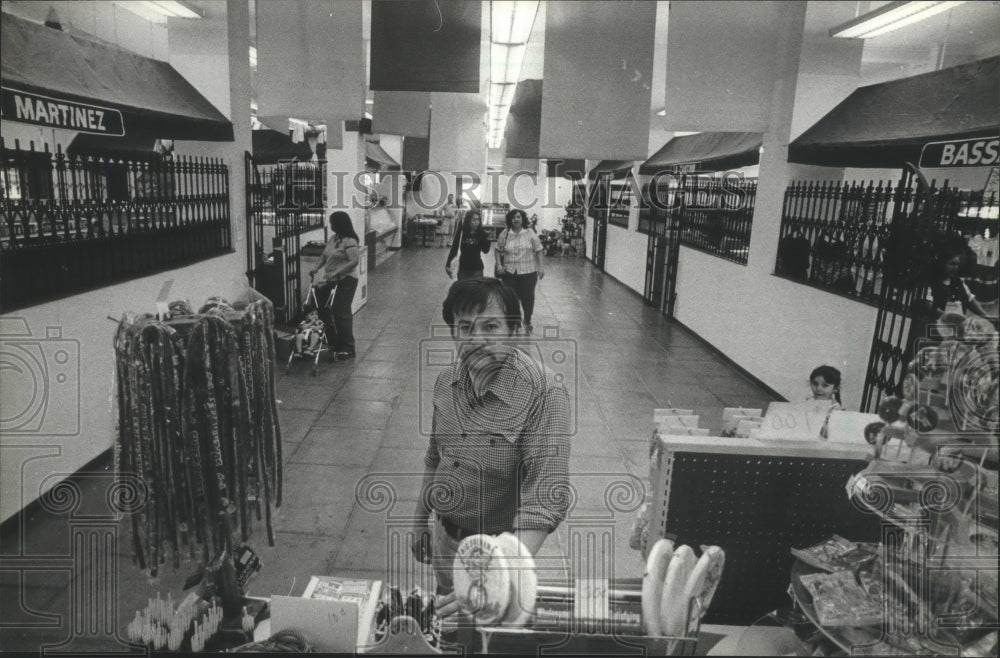 1983 Press Photo Ruben Martinez in his market, 1135 W. Mitchell St. - mjb74327 - Historic Images