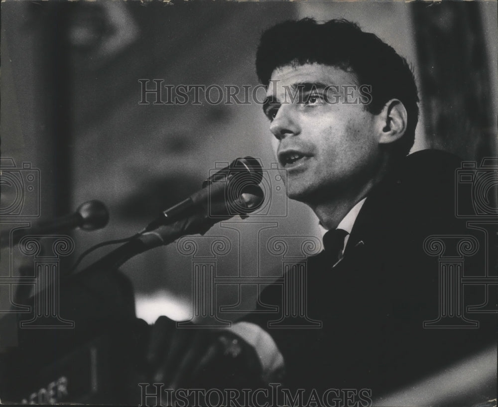 1970 Press Photo Ralph Nader at Wisconsin Credit Union League convention - Historic Images