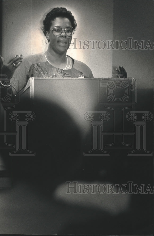 1991 Press Photo Josephine Mosley, Principal of Bergen Elementary School - Historic Images