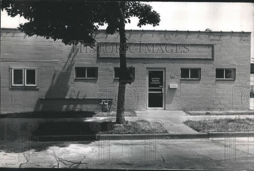 1988 Home, office &amp; studio of Don &amp; Kay Johnson, Milwaukee - Historic Images
