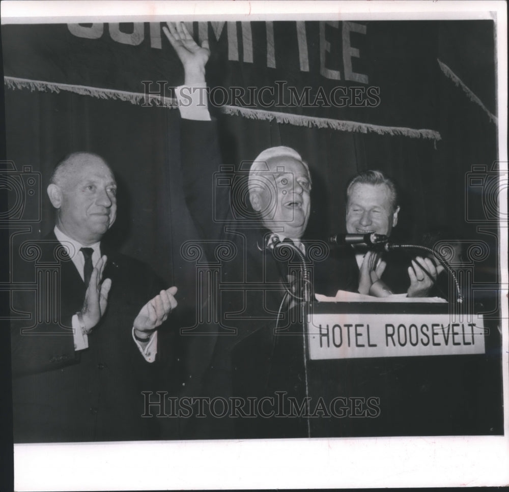 1964 Press Photo Senator Kenneth B. Keating at New York campaign headquarters-Historic Images