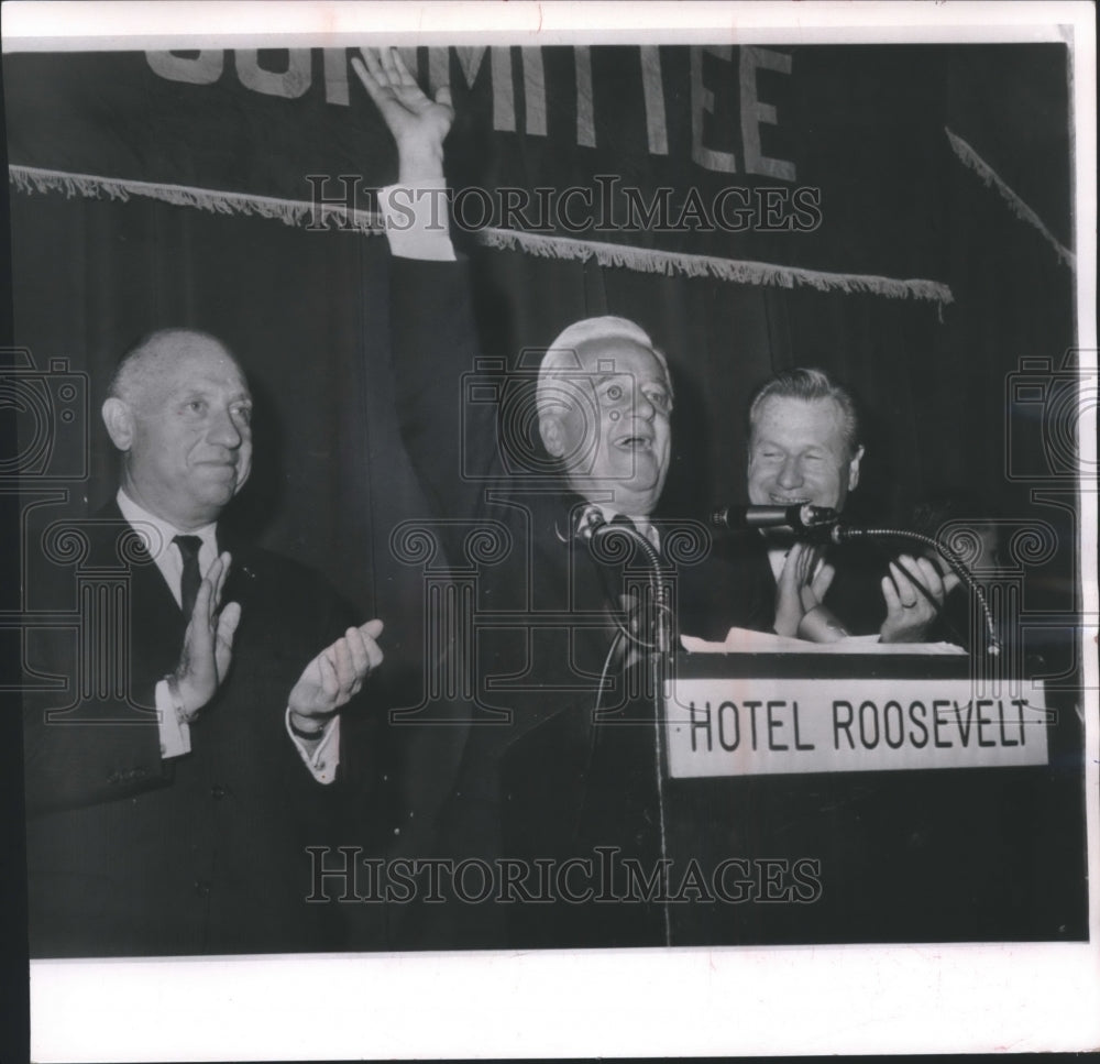 1964 Press Photo Senator Kenneth B. Keating at New York campaign headq ...