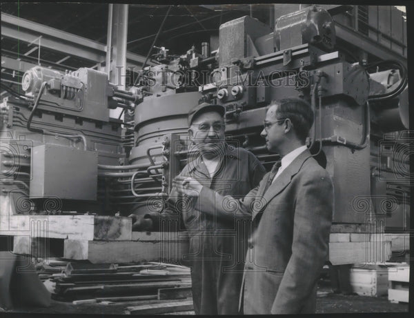 1954 Press Photo Fred Vershowske, Walter Hubbes, first machine made, W ...