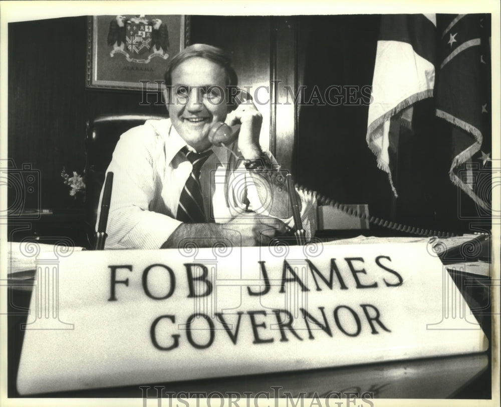 1979 Press Photo Alabama&#39;s new Governor, Fob James working in the Capital office-Historic Images
