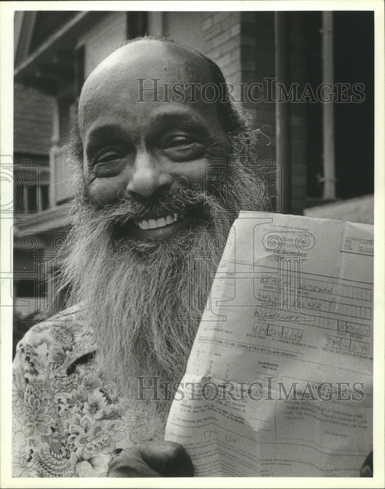 1982 Press Photo Wisemen Keaton, $100,000 Illinois lottery winner, Milwaukee - Historic Images