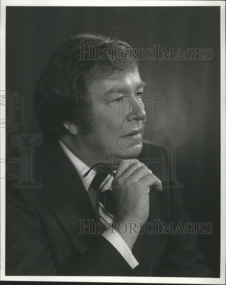 1986 Press Photo James Keeley announced his retirement as Bel Canto conductor - Historic Images