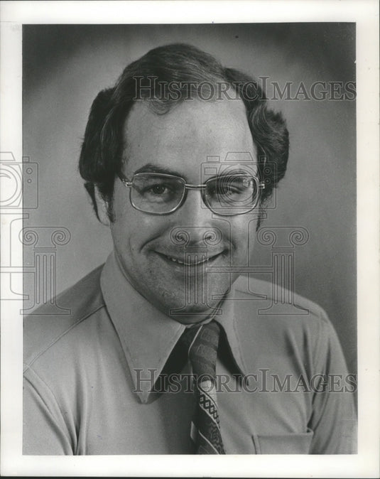 1976 Albert Keller, manager of Humane Society in Milwaukee-Historic Images