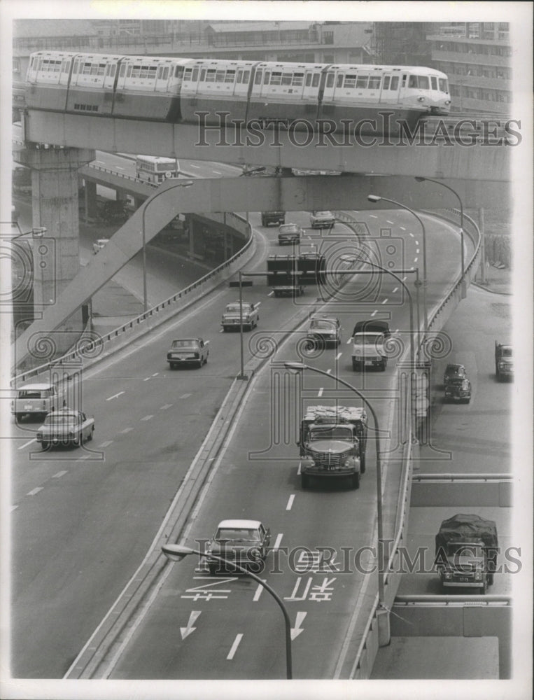 1965 Press Photo Japan, Tokyo&#39;s New Superhighways, and monorail - mjb75908-Historic Images
