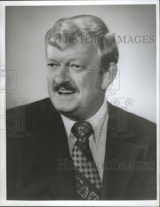 1975 Frank D. James President of Checker Express, Milwaukee trucking-Historic Images