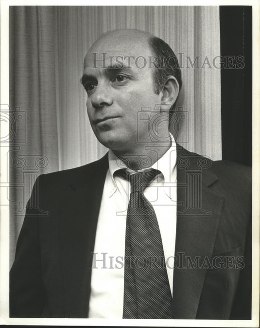 1983 Director Stanley who directed "Without A Trace." - Historic Images