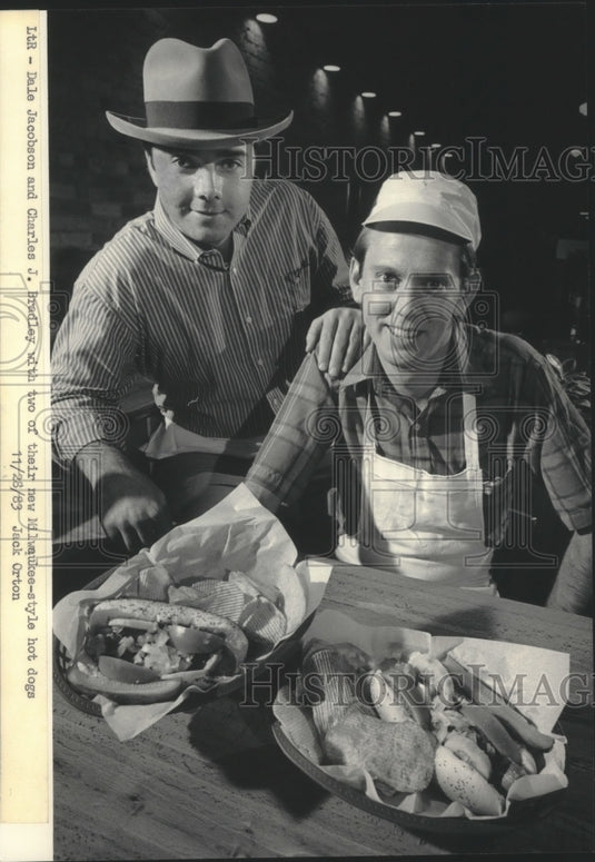 1983 Press Photo Dale Jacobson & Charles Bradley, owners, The Milwaukee Dog - Historic Images