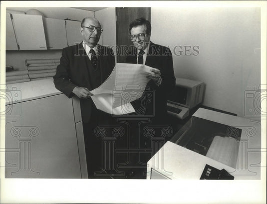 1981 Press Photo Ralph Jansen, chairman and John Avery, president, Jansen Corp. - Historic Images