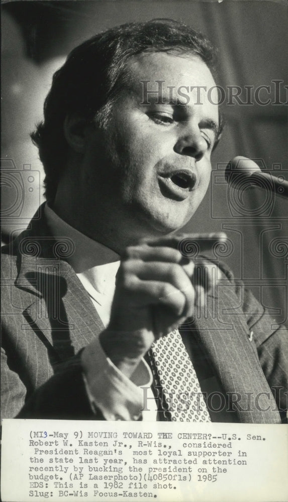 1982 U.S. Senator Robert W. Kasten Jr. R-Wisconsin - Historic Images