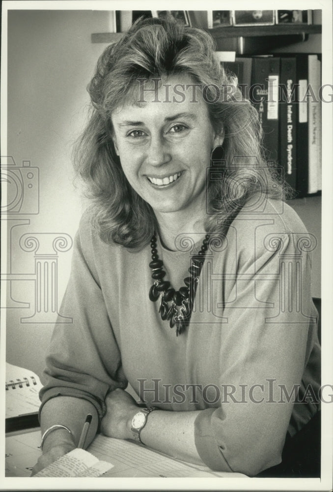 1989 Kristen Polzer, program director in office, Milwaukee. - Historic Images