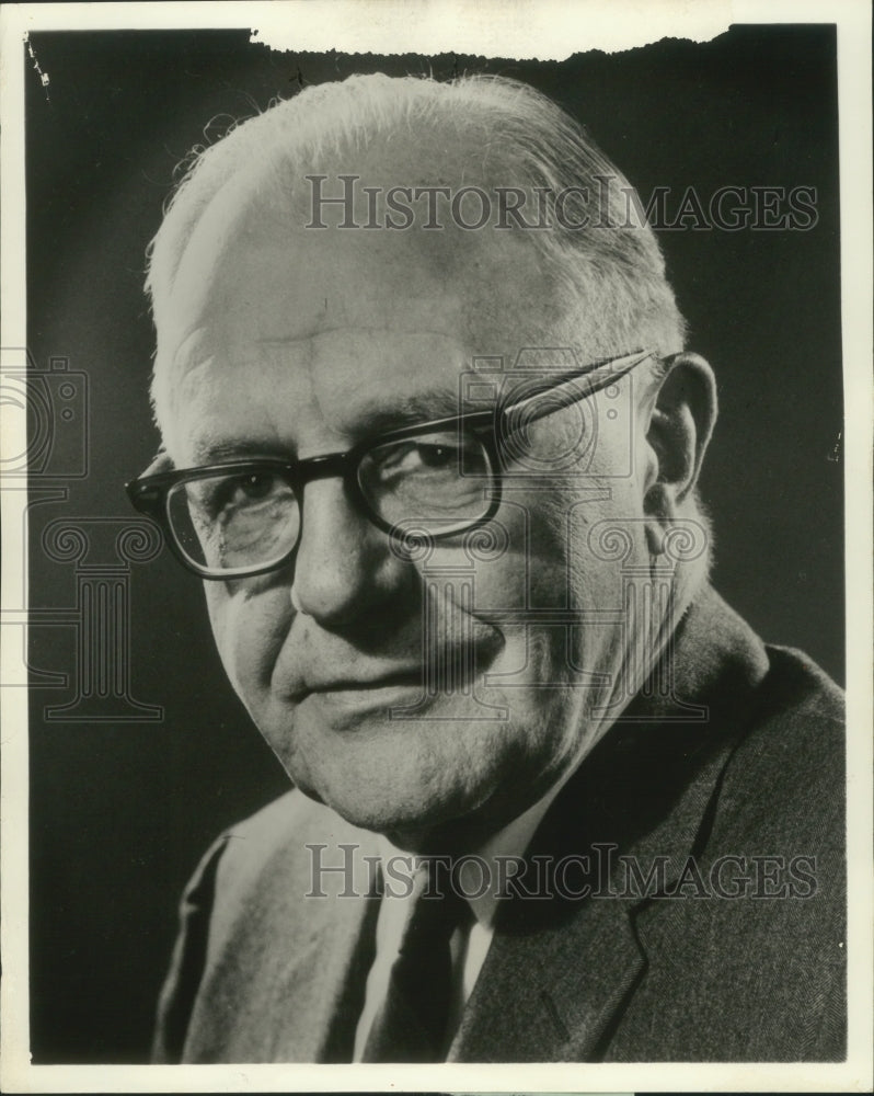 1976 William A. Jahn heads building fund for Home for Aged Lutherans - Historic Images
