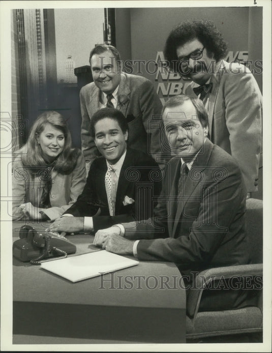 1982 Press Photo Newscasters and staff of the "Today" show on NBC News program - Historic Images